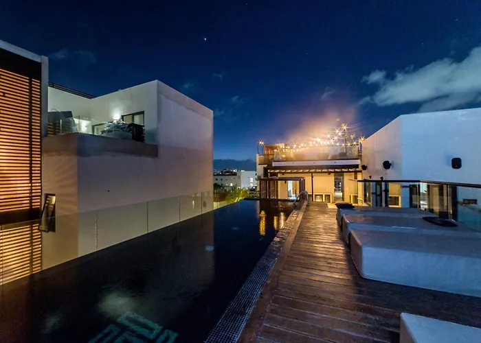 Modern With Pool In 2 Br * Playa del Carmen