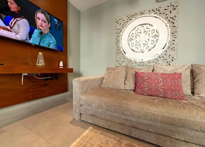 Modern With Pool In 2 Br