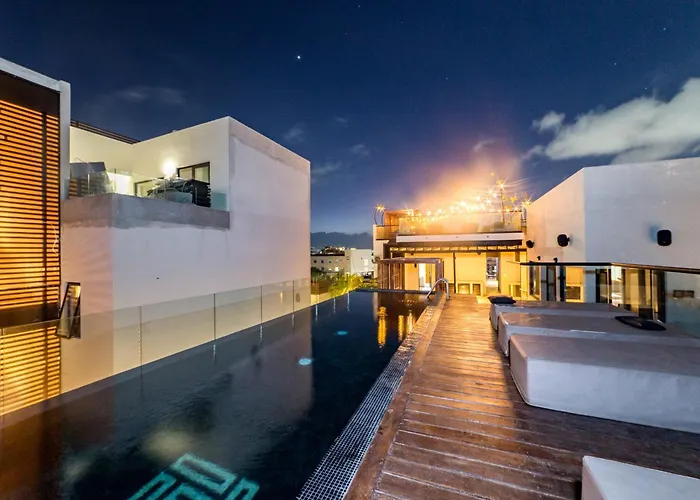 Modern With Pool In 2 Br Playa del Carmen