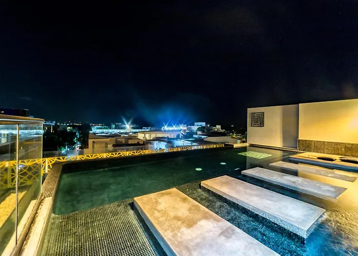 Modern With Pool In 2 Br Playa del Carmen